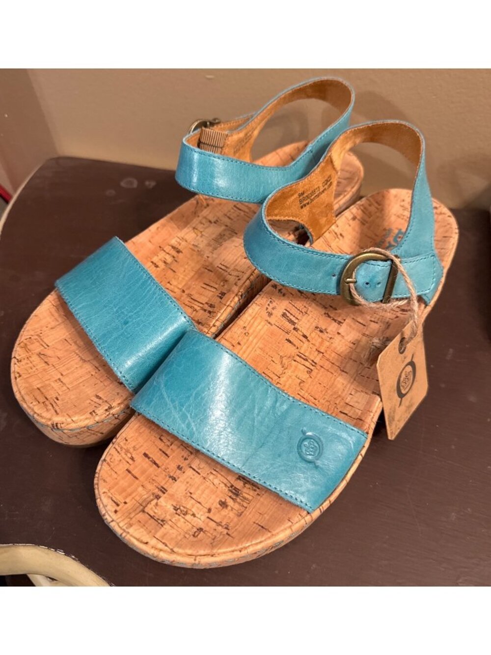 NEW Born Sari Wedge Sandals Leather Size 9M